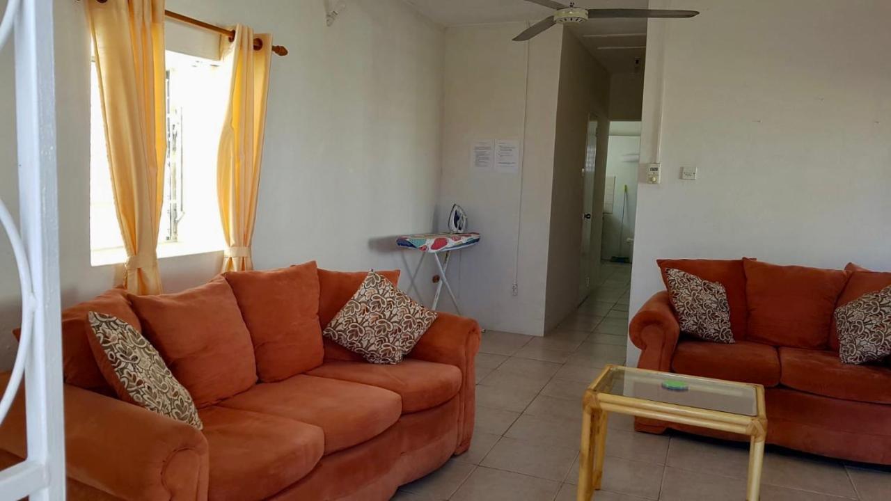 Ventnor House Apartments Бриджтаун Екстер'єр фото