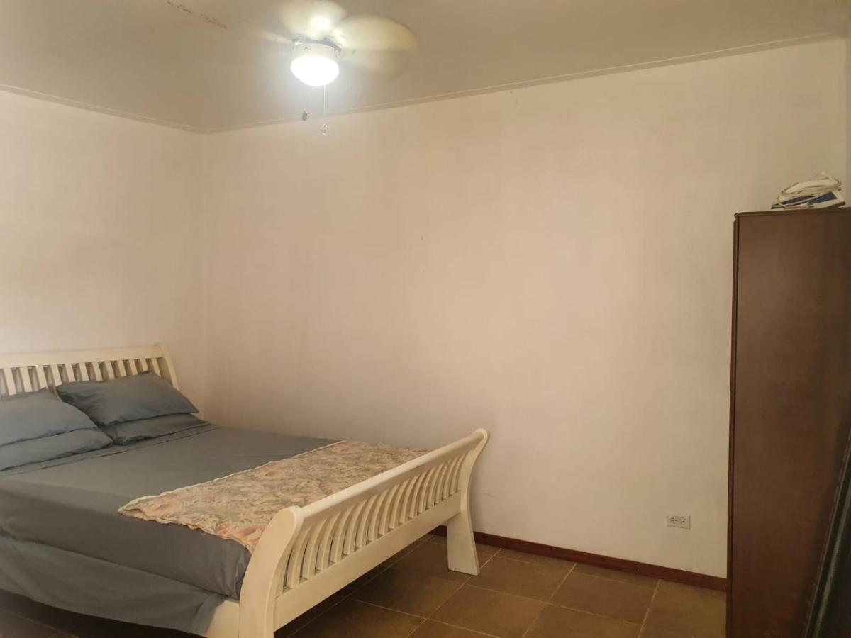 Ventnor House Apartments Бриджтаун Екстер'єр фото